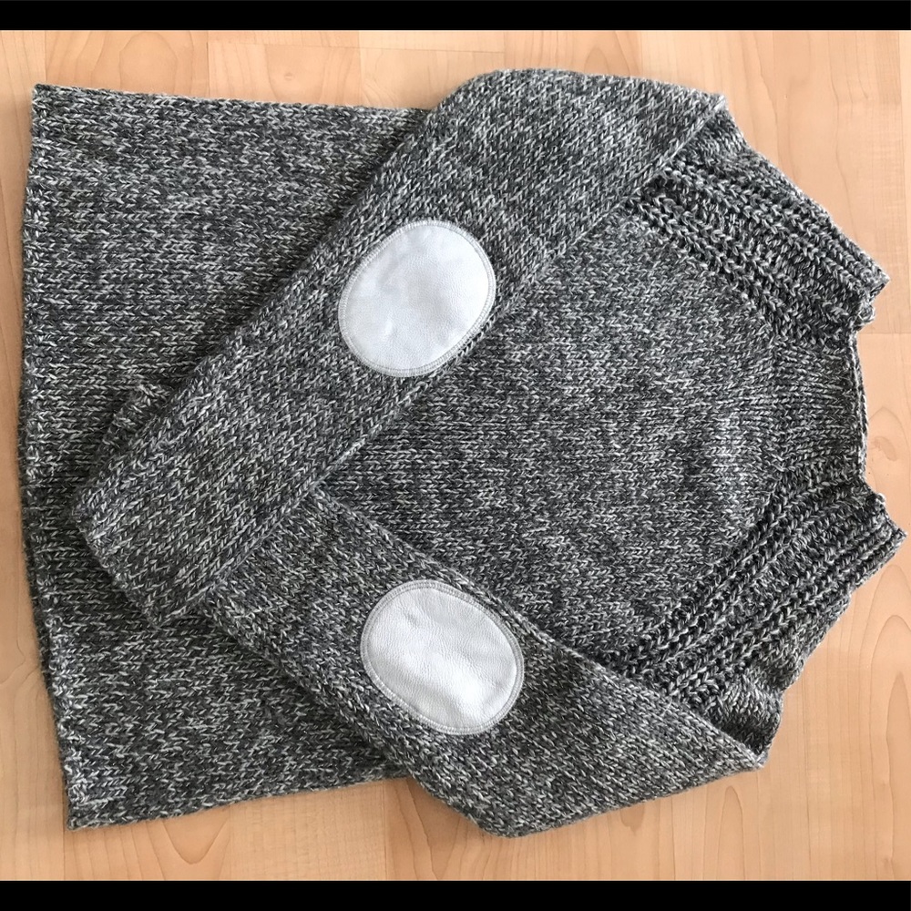 Zara silver elbow patch sweater in M
